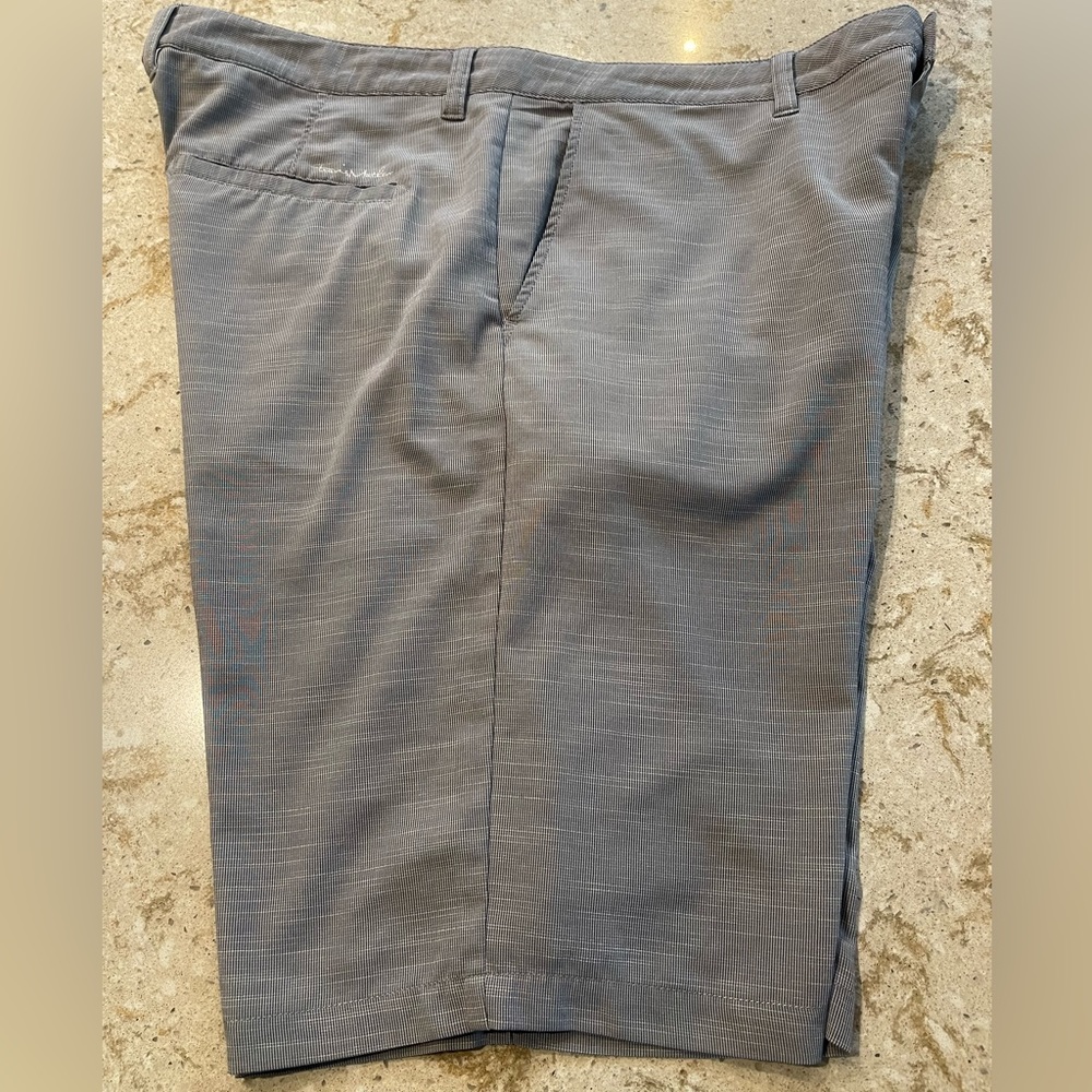 Travis Mathew shorts mens size 38‎ pre-owned condition